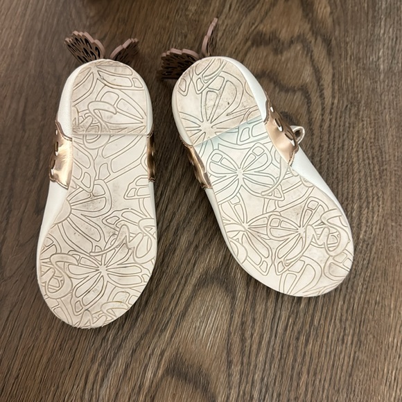 New with box Sophia Webster infant flats. White & Rose Gold. Size 21 EUR - Picture 5 of 7